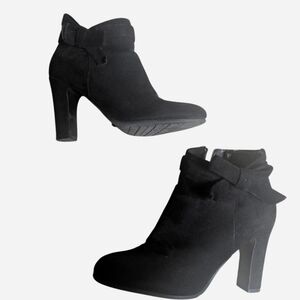 Elegant Black Ankle Boots